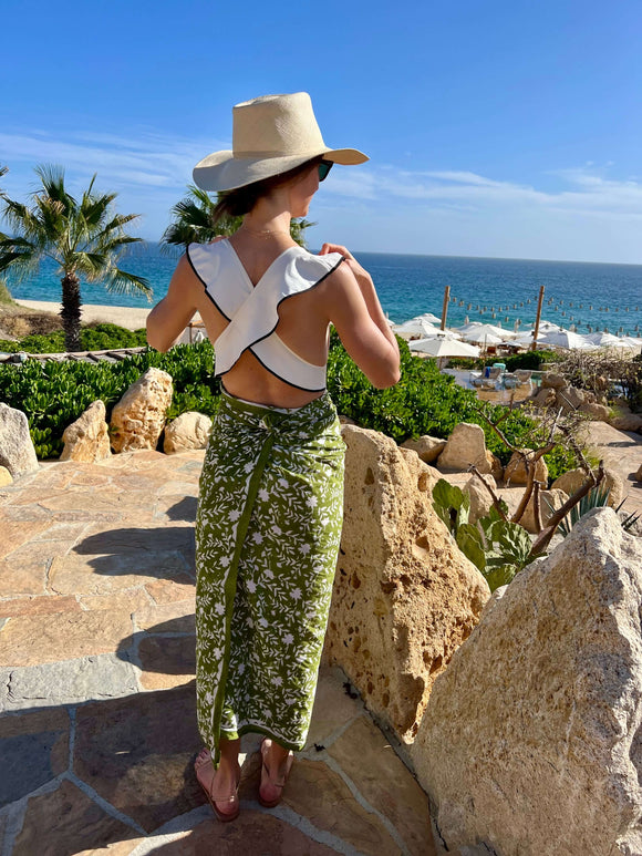 Cottonwood Pareo | For leisurely afternoons spent in the sun, our Cottonwood pareo is the ultimate cover-up. Style it your way, there are no rules! Light as a feather in breezy cotton voile.